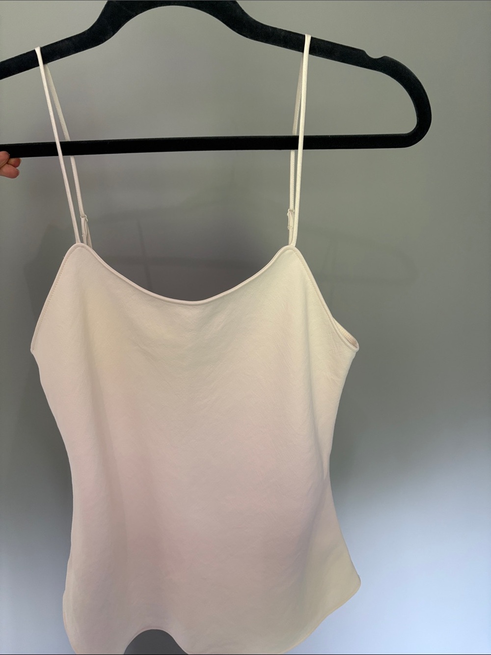NWOT Aritzia Pronto Satin Camisole - small - light birch